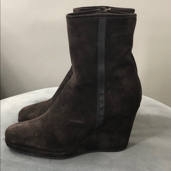Dark brown Prada boots - Picture 1 of 7
